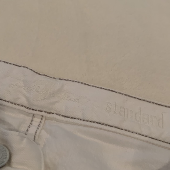 7 for all mankind white denim “standard” fit button fly jean. Straight leg - Picture 2 of 7